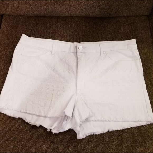 Jessica Simpson Pants - Jessica Simpson Uptown Highrise shorts - EUC